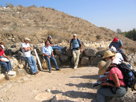 Guardroom at the Lachish city gate where the ostraca were found