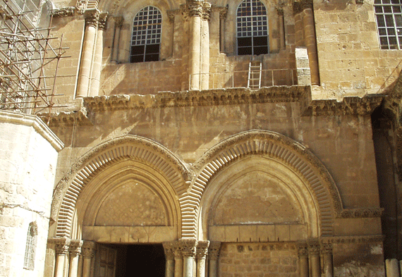 The balcony is created by the cornice belonging to the Greek Orthodox