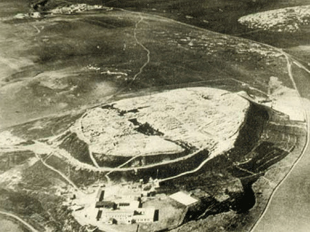 Aerial photo of Tel Megiddo taken by balloon in 1931