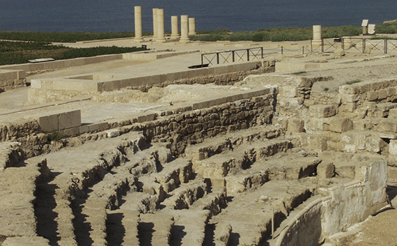 Behind the hippodrome was the governor's palace